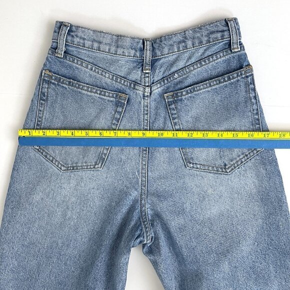 We Wore What Women's High Rise Boyfriend Jeans Taper Leg Light Wash size 25 - Picture 4 of 10